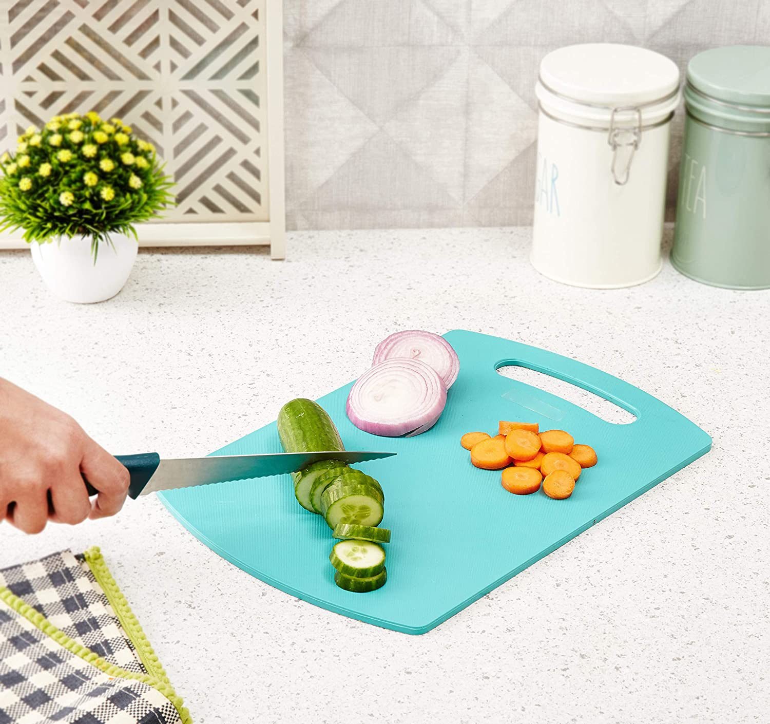 Plastic Chopping Board (Medium)